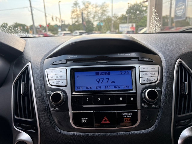 Used 2012 Hyundai Tucson Limited FWD image 27