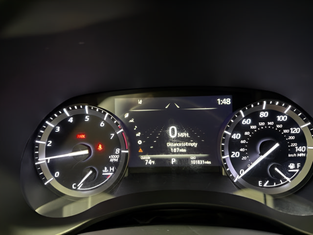 Used 2022 Toyota Highlander XSE FWD image 18