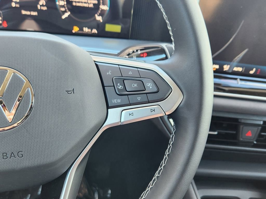 New 2026 Volkswagen Tiguan SE image 18