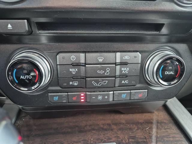Used 2015 Ford F150 Platinum w/ Equipment Group 701A Luxury AWD/4WD image 17