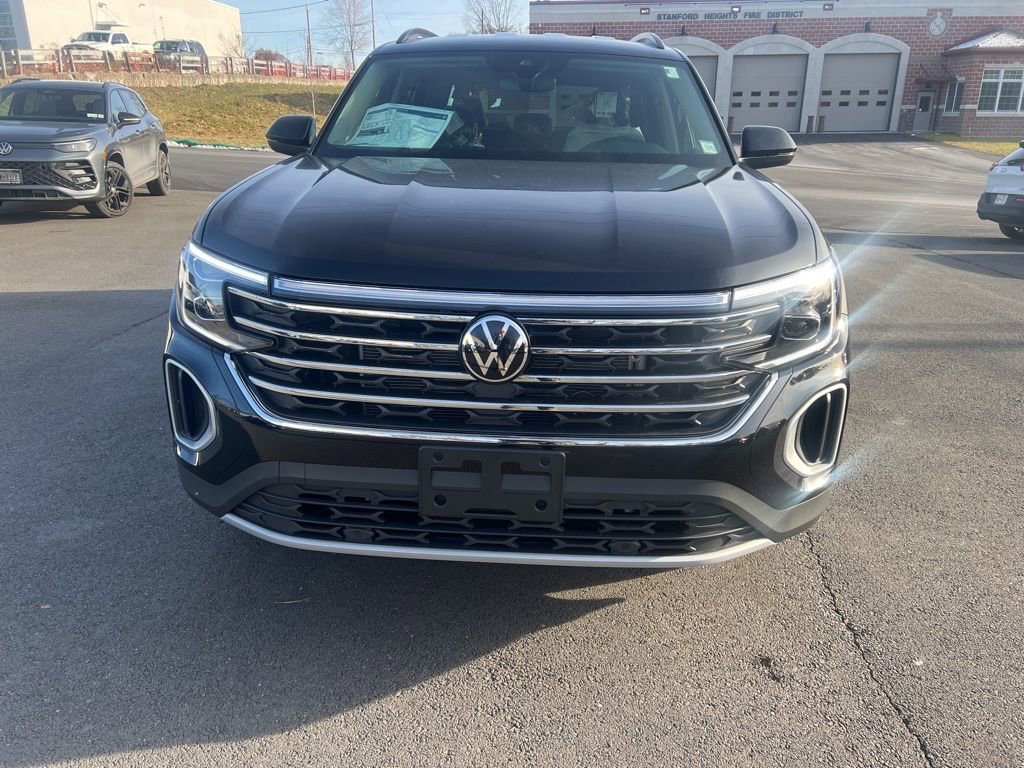 New 2026 Volkswagen Atlas SE image 2