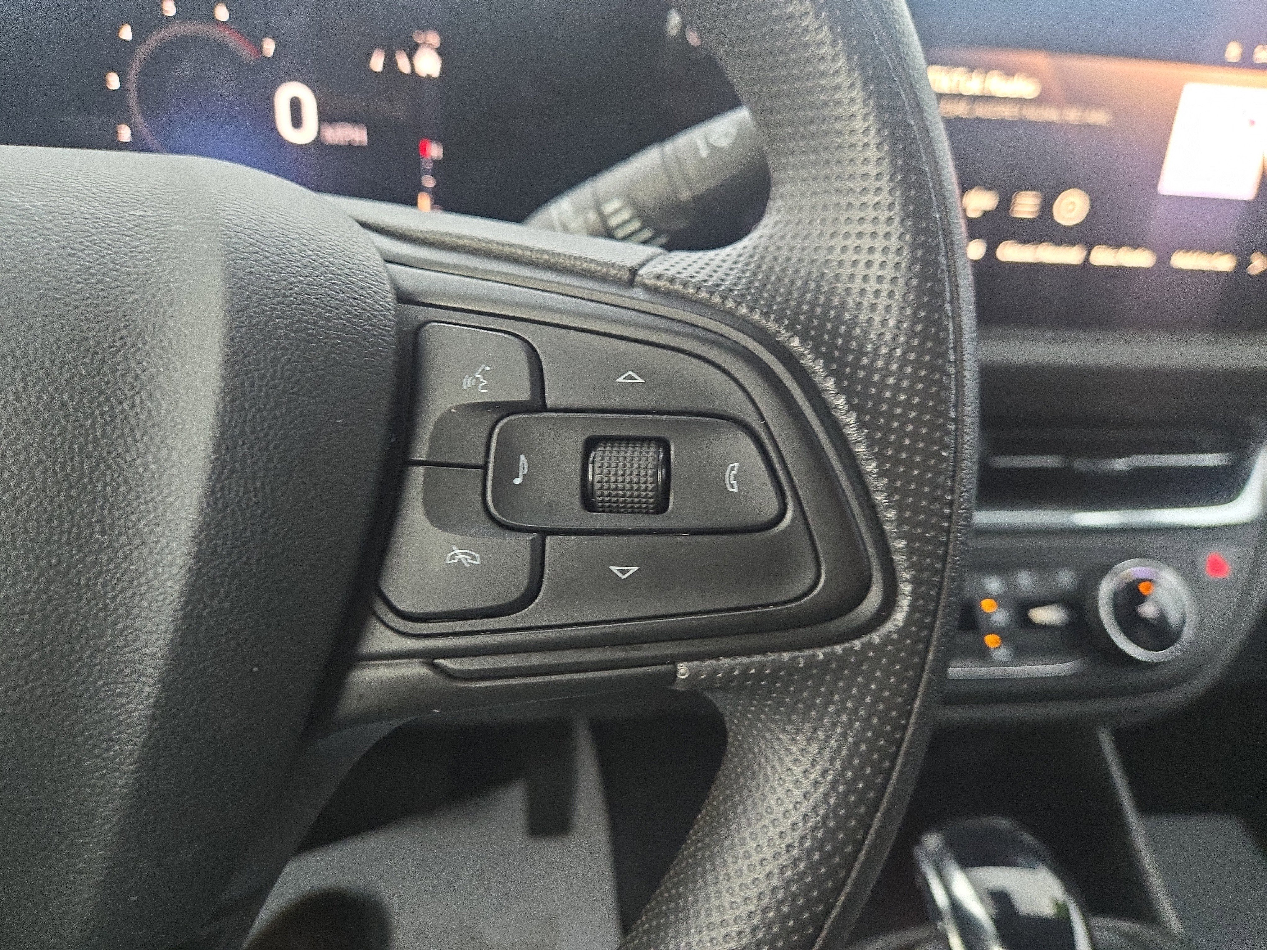 Used 2024 Buick Envista Preferred w/ Advanced Safety Package image 19