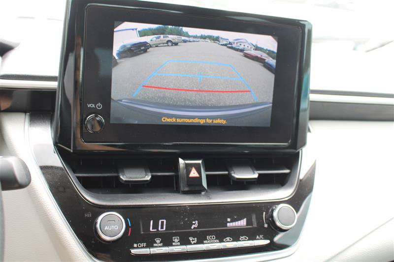 Used 2025 Toyota Corolla LE FWD image 13
