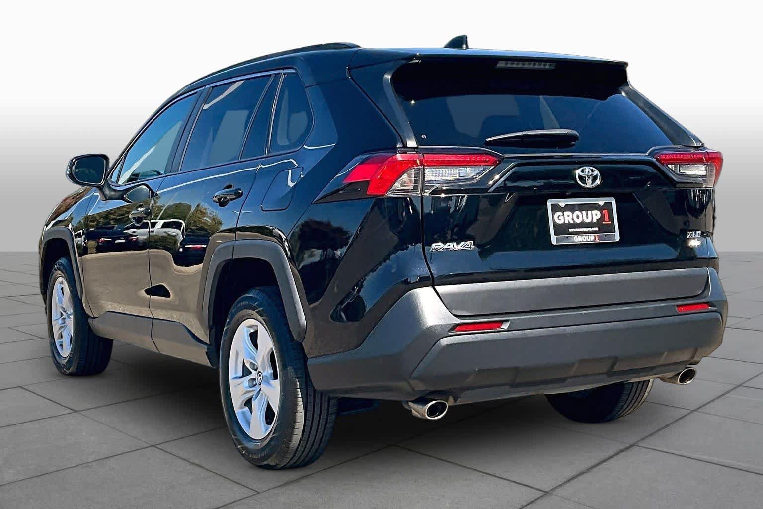 Certified 2021 Toyota RAV4 XLE AWD/4WD image 11