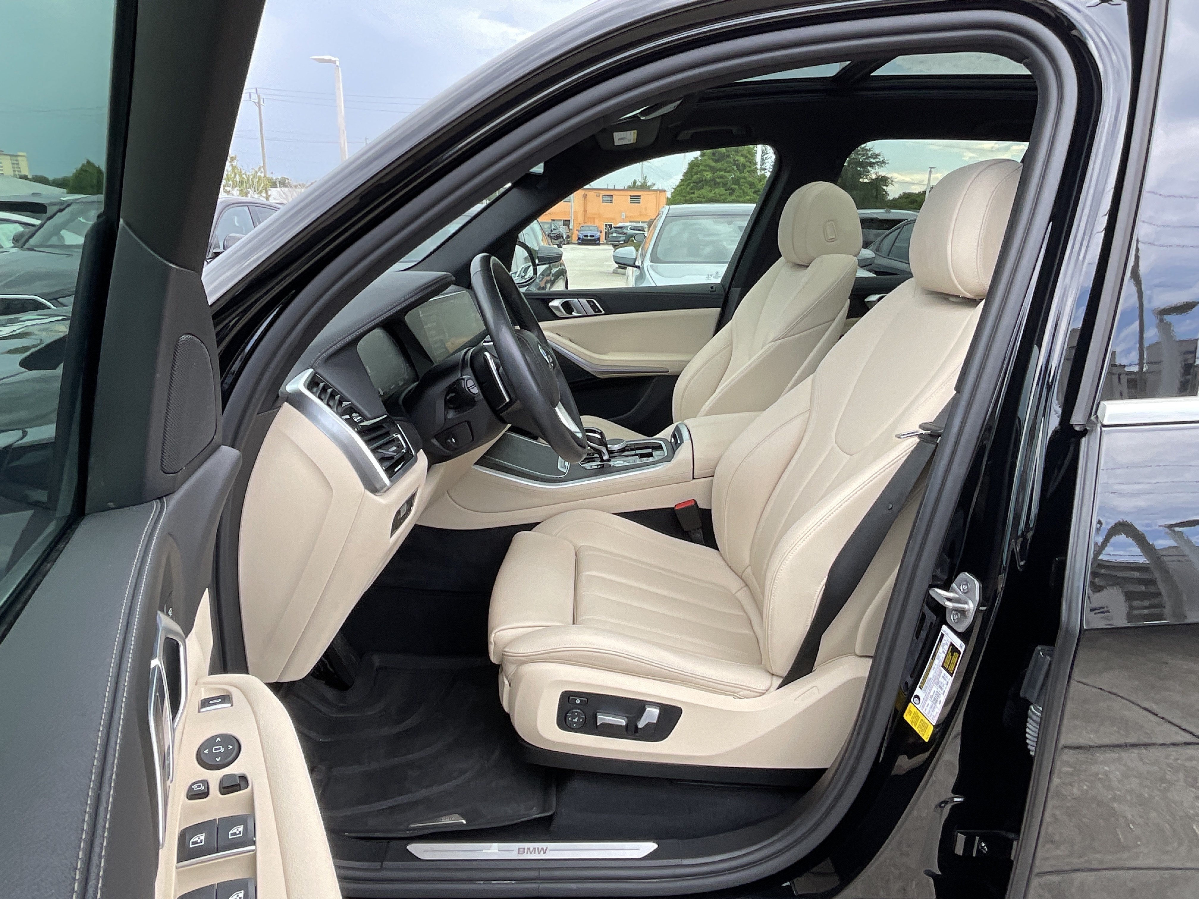 Used 2022 BMW X5 sDrive40i w/ Premium Package RWD image 10