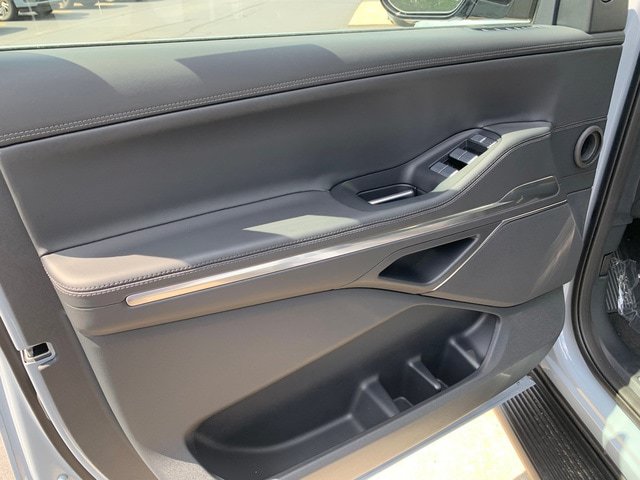 New 2027 Lincoln Navigator Premiere AWD/4WD image 19