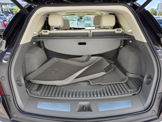 Certified 2024 Cadillac XT5 Premium Luxury w/ Technology Package FWD image 13