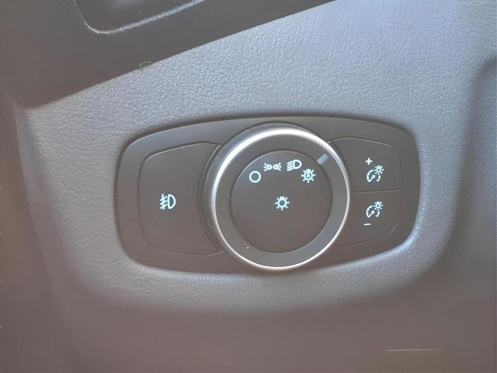 Used 2023 Ford Transit Connect XLT image 16