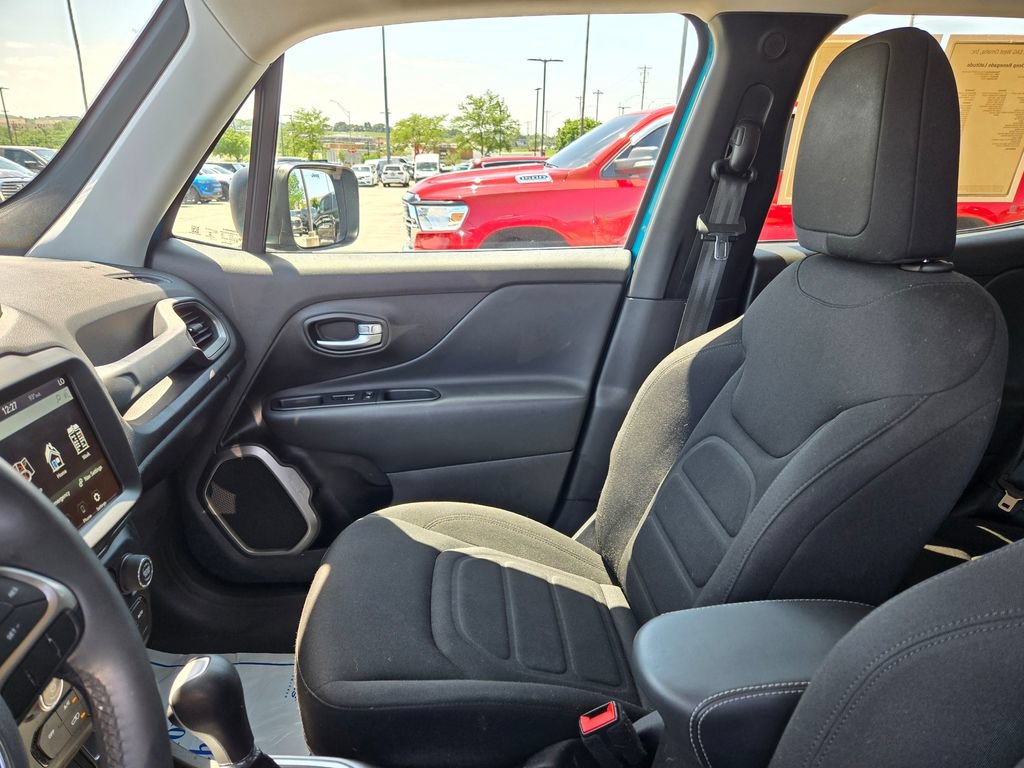Used 2022 Jeep Renegade Latitude AWD/4WD image 26