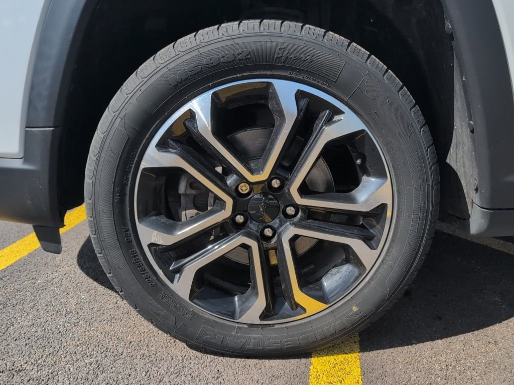 Used 2022 Jeep Compass Limited image 12