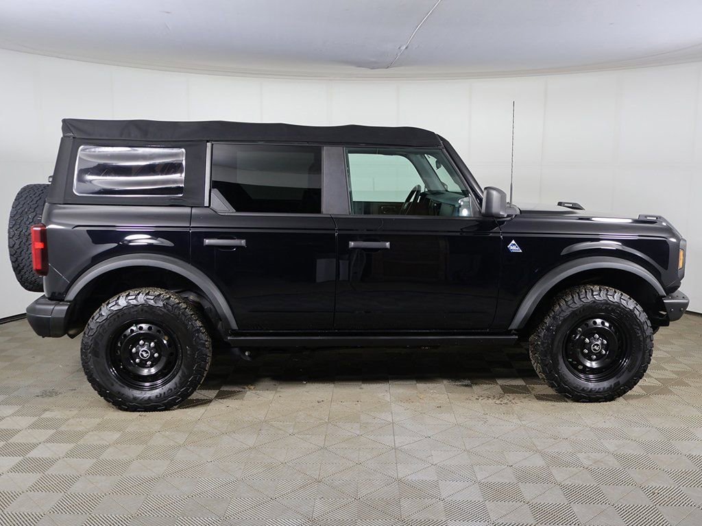 Used 2021 Ford Bronco Black Diamond image 11
