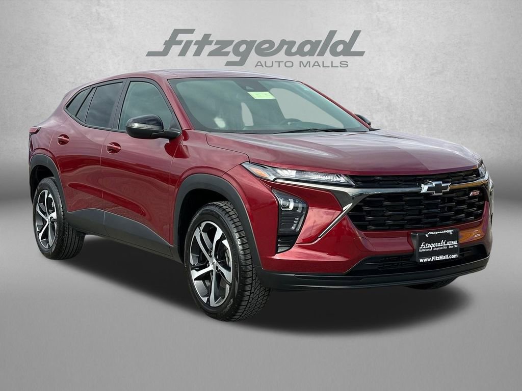 Used 2024 Chevrolet Trax RS image 1