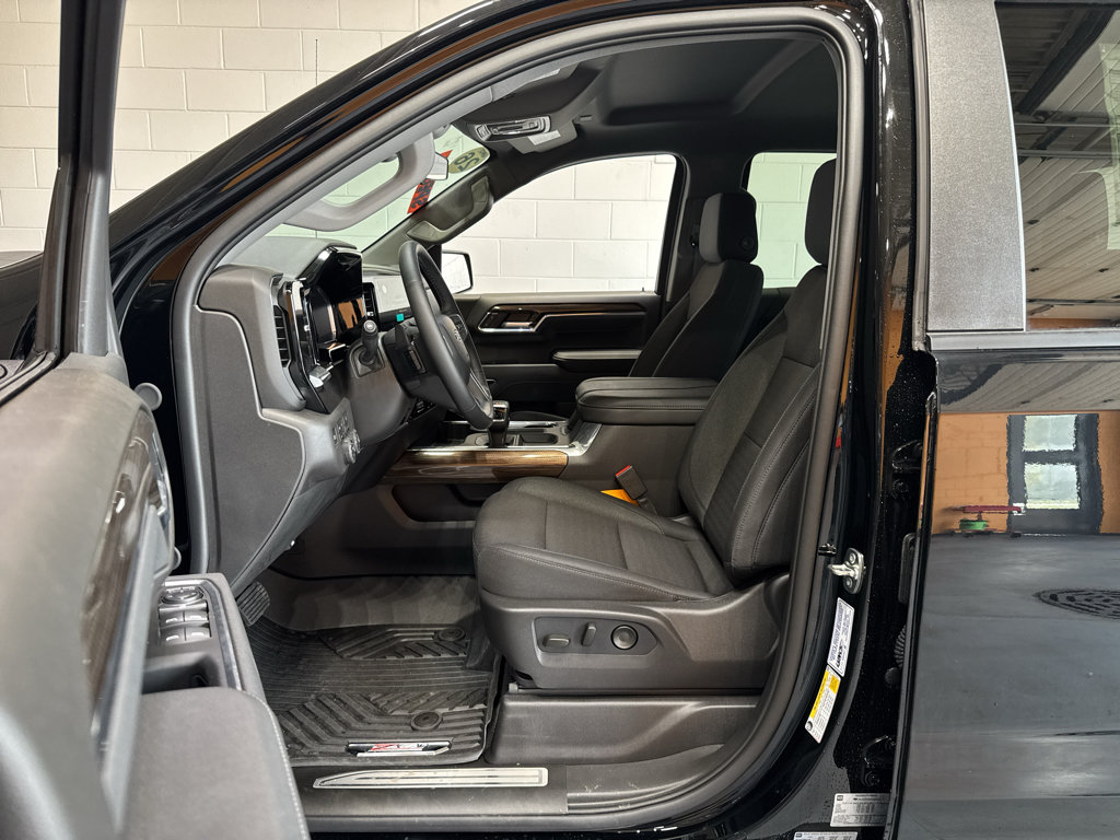 New 2026 Chevrolet Silverado 1500 LT Trail Boss w/ Convenience Package II AWD/4WD image 16