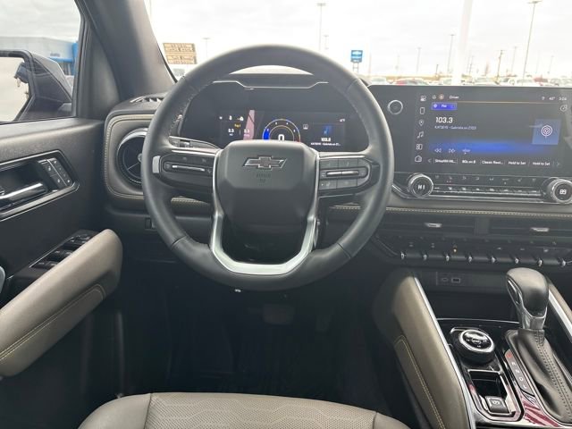 Used 2025 Chevrolet Colorado ZR2 w/ Technology Package image 13