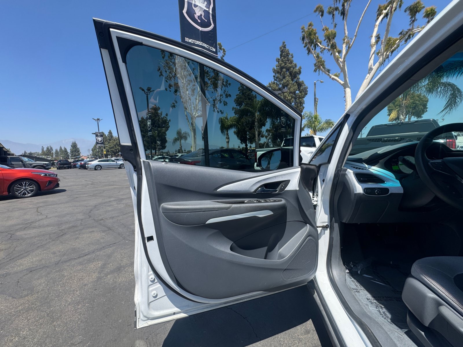 Used 2021 Chevrolet Bolt LT FWD image 17