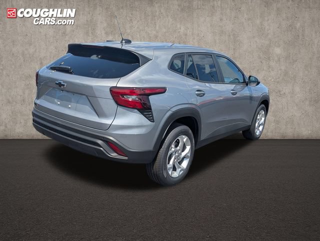 New 2026 Chevrolet Trax LS w/ LS Convenience Package FWD image 7