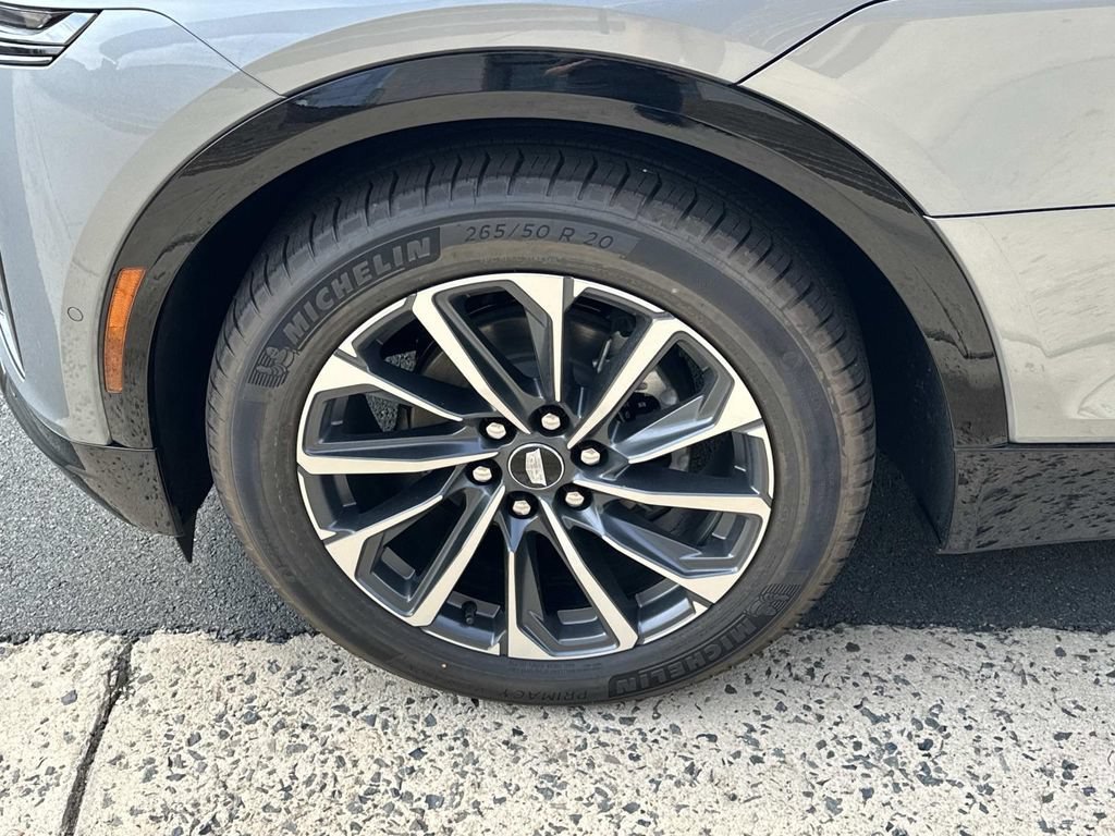 New 2026 Cadillac Lyriq Sport w/ LPO, Floor Liner Package AWD/4WD image 7