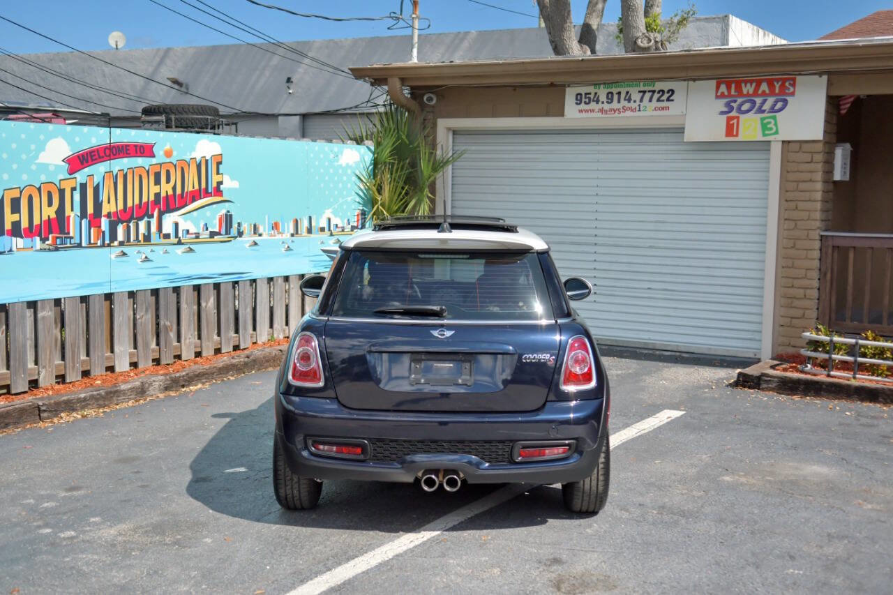Used 2013 MINI Cooper S w/ Premium Pkg 2 FWD image 30