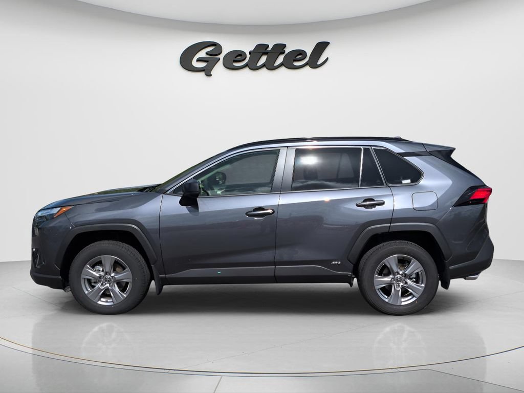 Used 2025 Toyota RAV4 LE AWD/4WD image 8