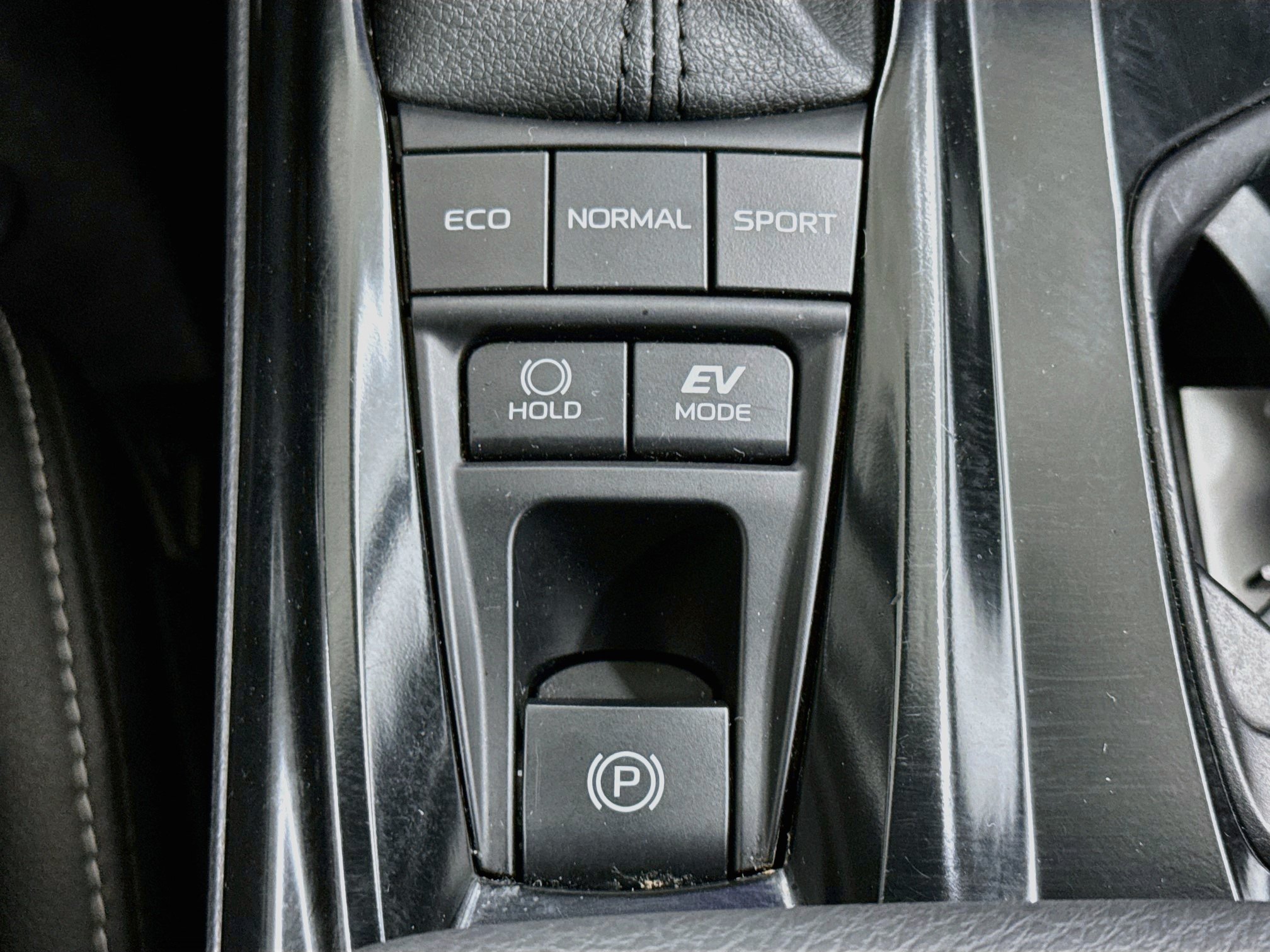 Used 2025 Toyota Camry SE FWD image 26