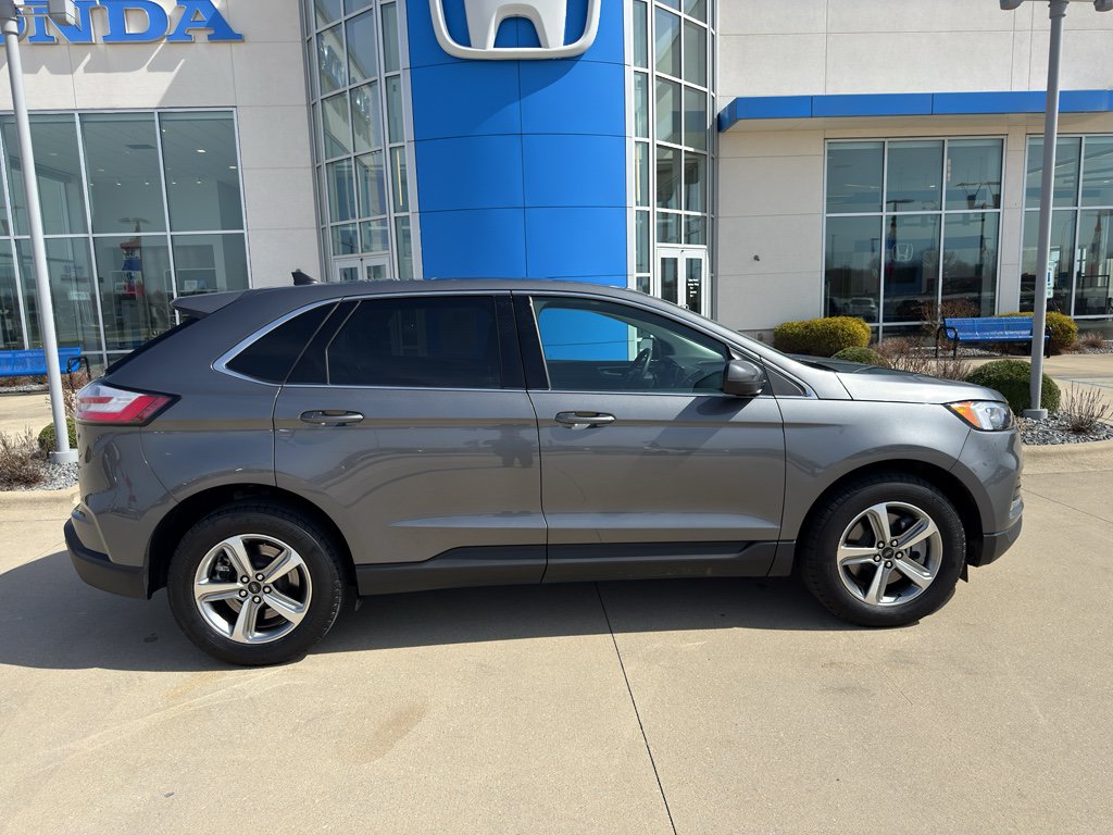 Used 2024 Ford Edge SEL w/ Convenience Package AWD/4WD image 4