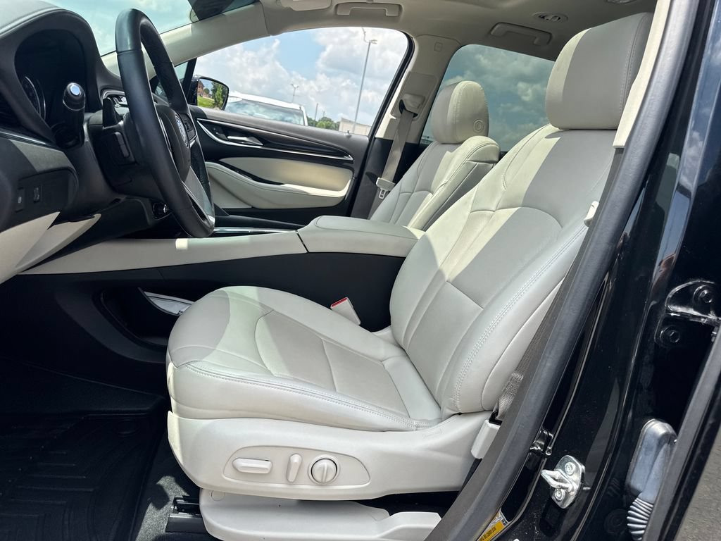 Used 2023 Buick Enclave Essence w/ Experience Buick Package FWD image 16