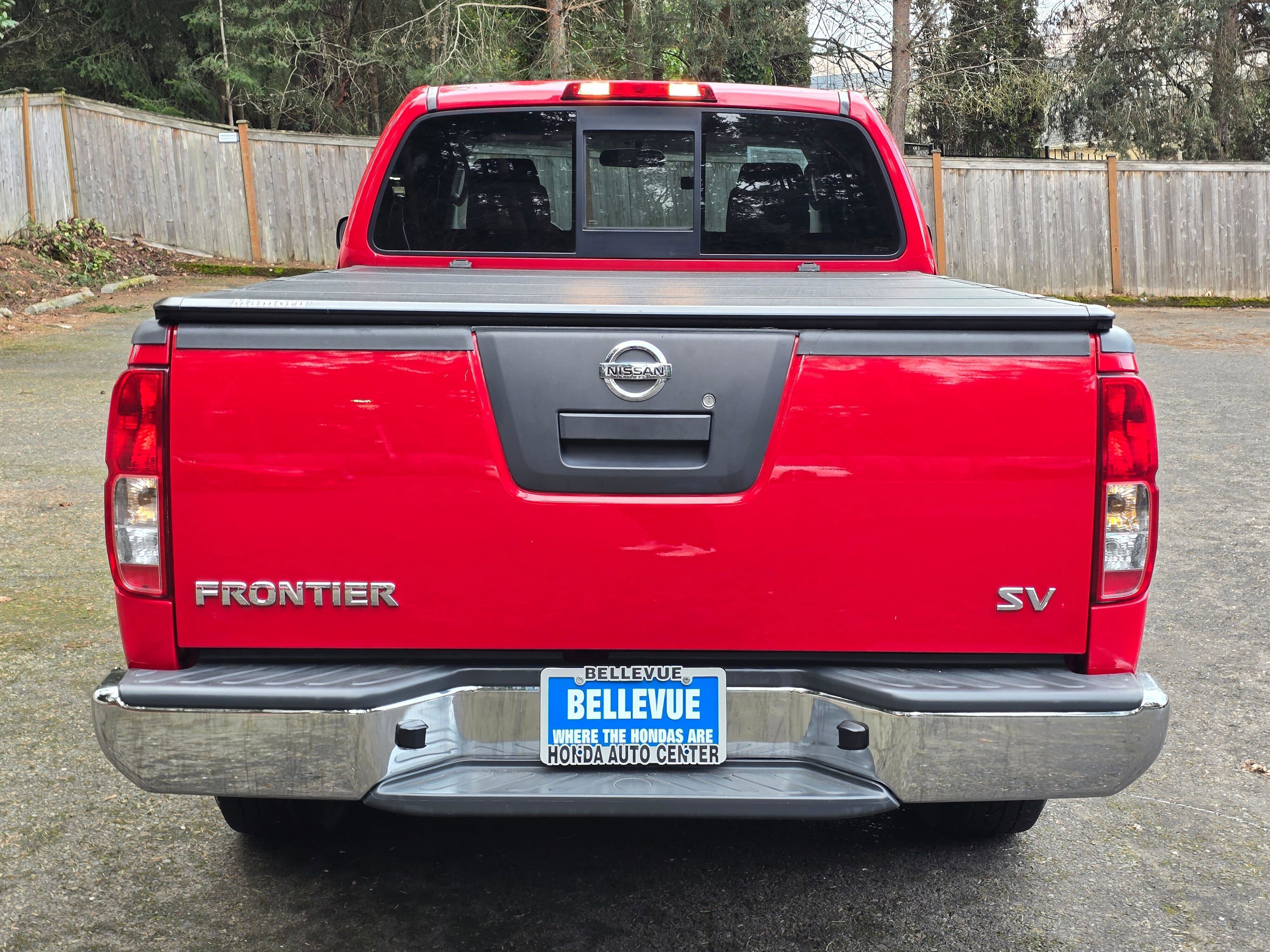 Used 2011 Nissan Frontier SV image 4