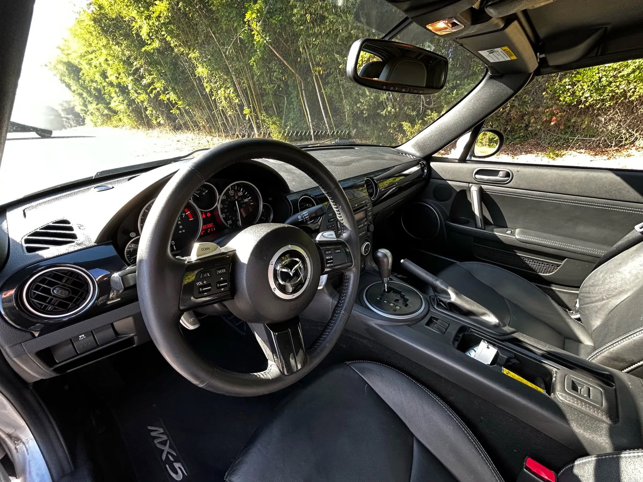 Used 2014 MAZDA MX-5 Miata Grand Touring w/ Premium Package image 27