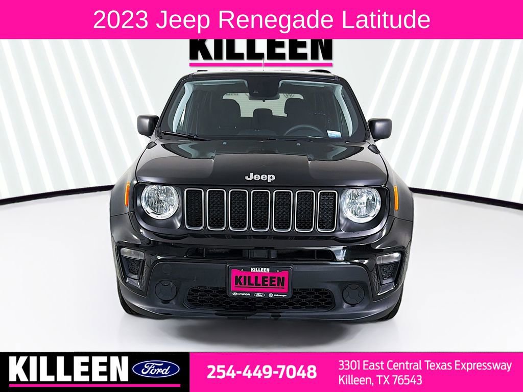 Used 2023 Jeep Renegade Latitude image 2