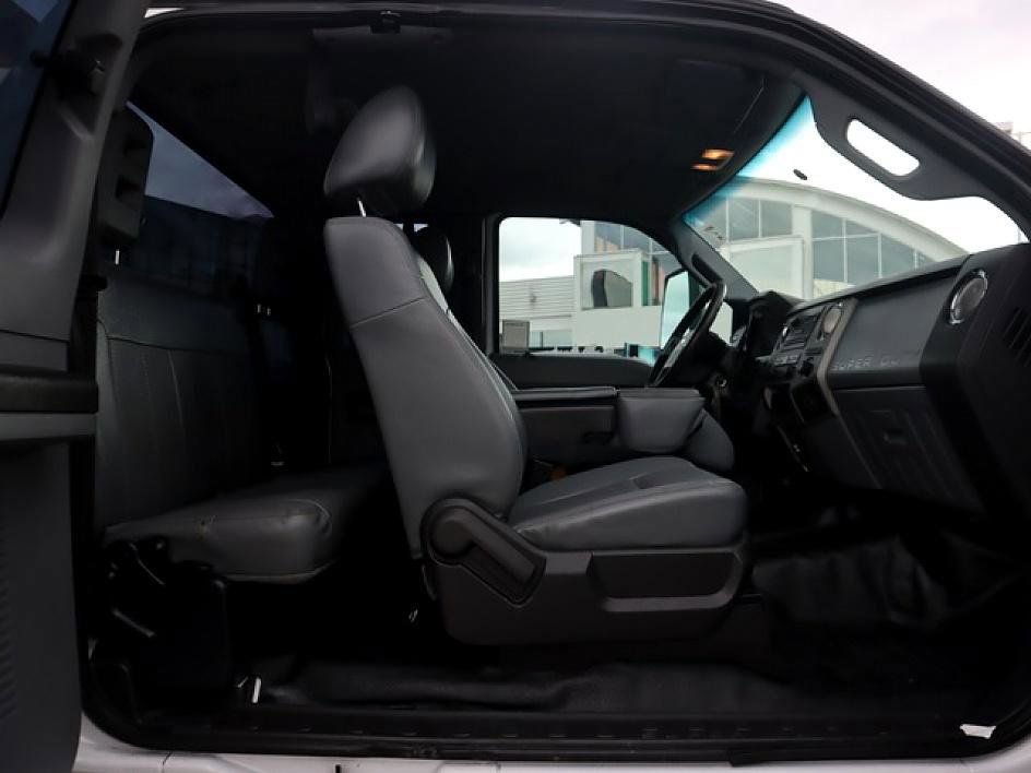 Used 2017 Ford F650 2WD SuperCab Super Duty image 25