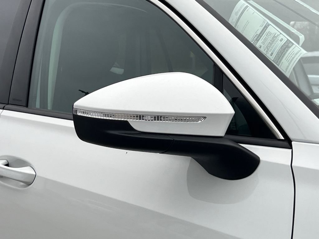 New 2026 Volkswagen Tiguan SE image 7