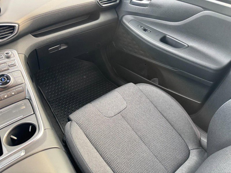 Used 2023 Hyundai Santa Fe SEL image 15