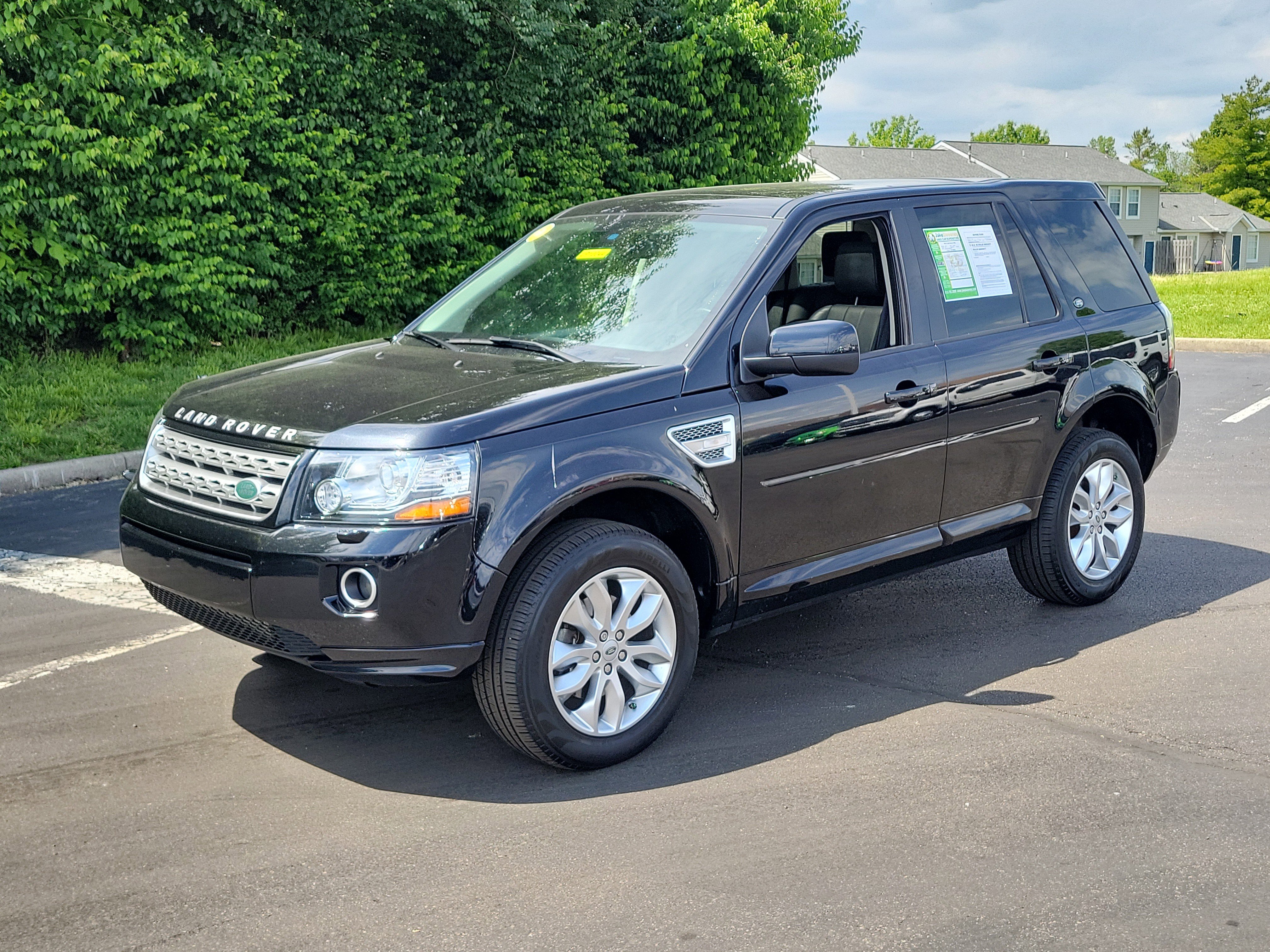 Used 2014 Land Rover LR2 AWD/4WD image 2