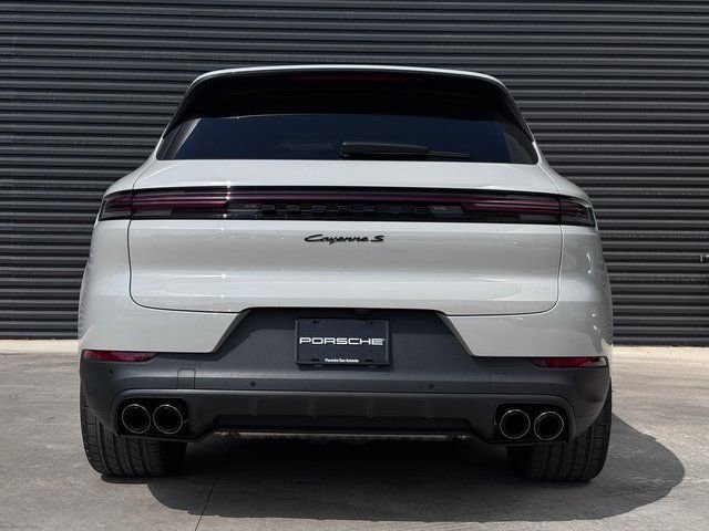 New 2026 Porsche Cayenne S image 6