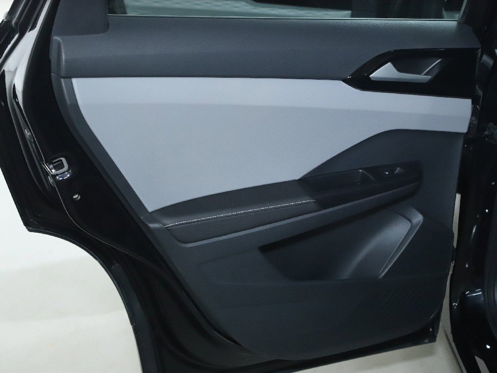 Used 2024 Volkswagen Taos S image 13