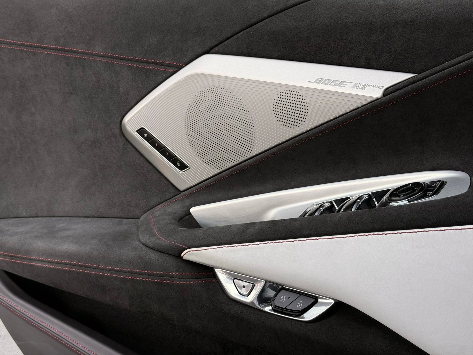 Used 2023 Chevrolet Corvette Stingray Premium Conv w/ Z51 Performance Package image 37