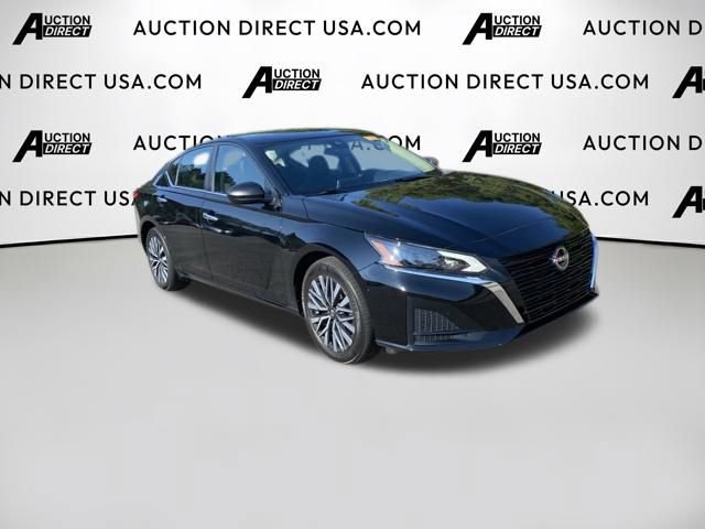 Used 2024 Nissan Altima 2.5 SV FWD image 6