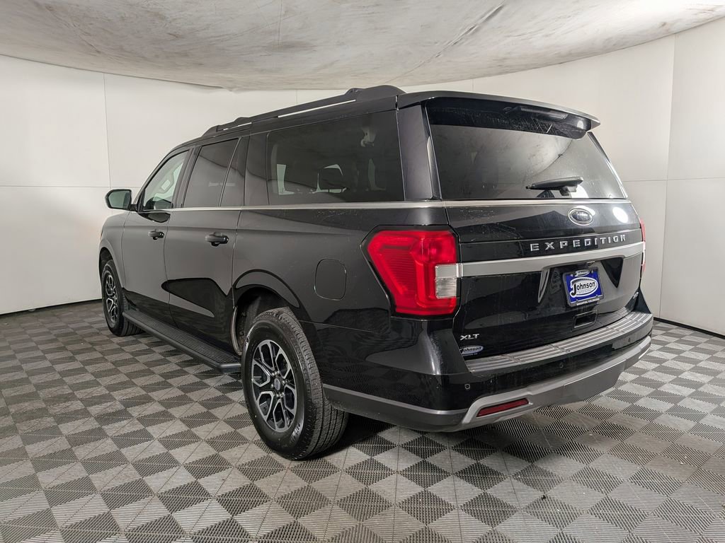 Used 2024 Ford Expedition Max XLT image 4