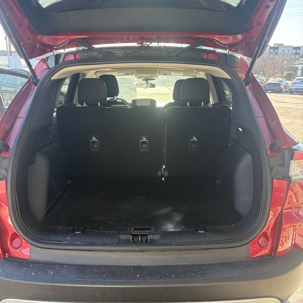 Used 2020 Ford Escape SE image 19