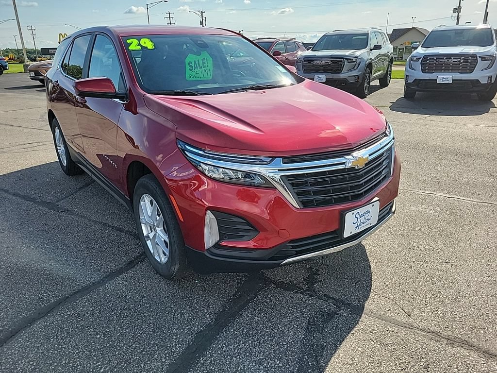 Used 2024 Chevrolet Equinox LT AWD/4WD image 3