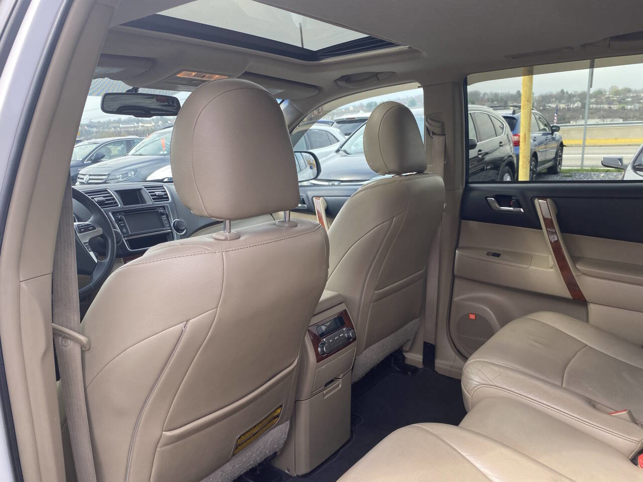 Used 2013 Toyota Highlander Limited image 14