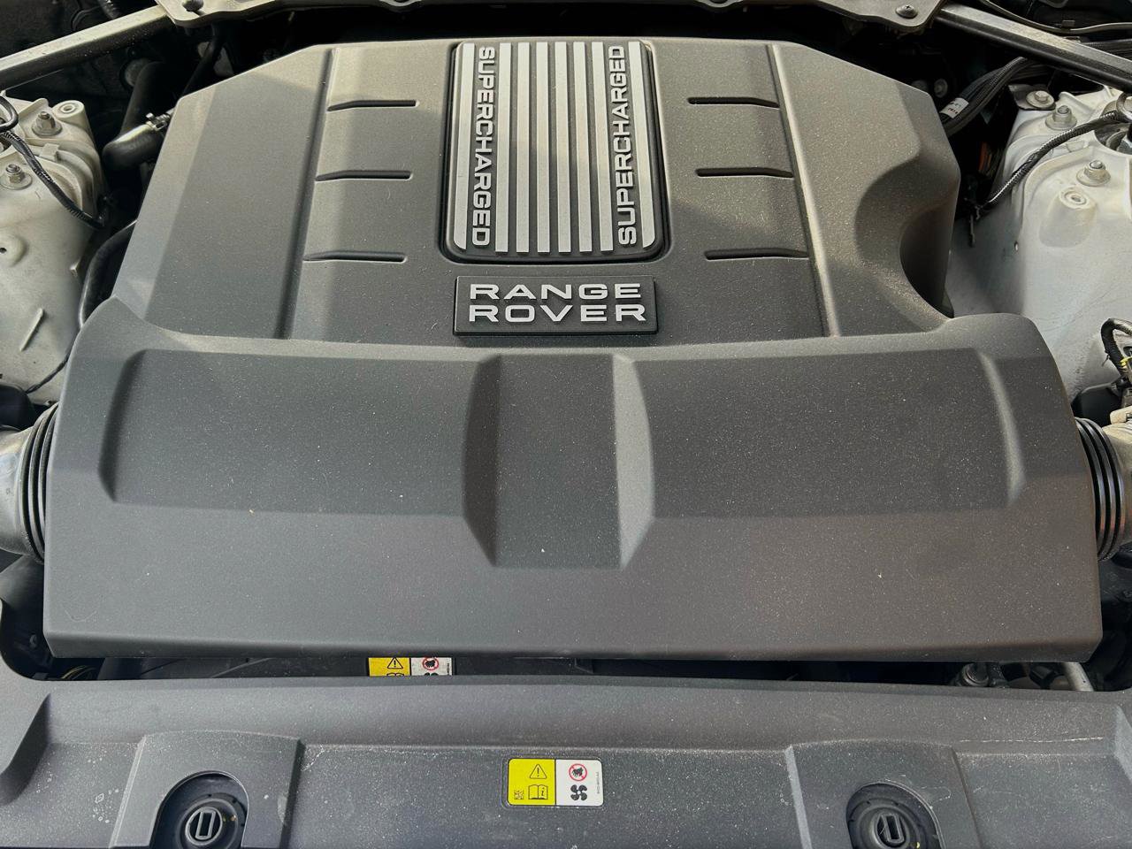 Used 2014 Land Rover Range Rover HSE AWD/4WD image 9