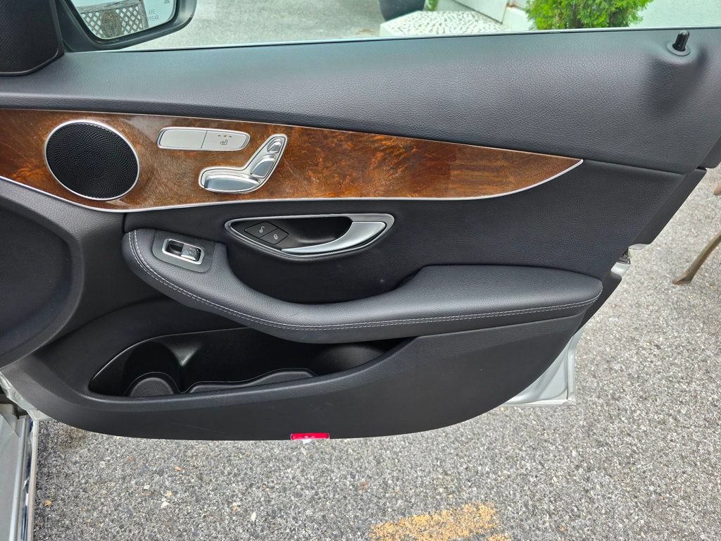 Used 2016 Mercedes-Benz C 350e Sedan image 20