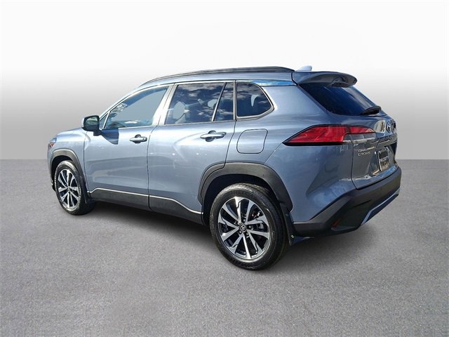 Used 2024 Toyota Corolla Cross XLE image 6