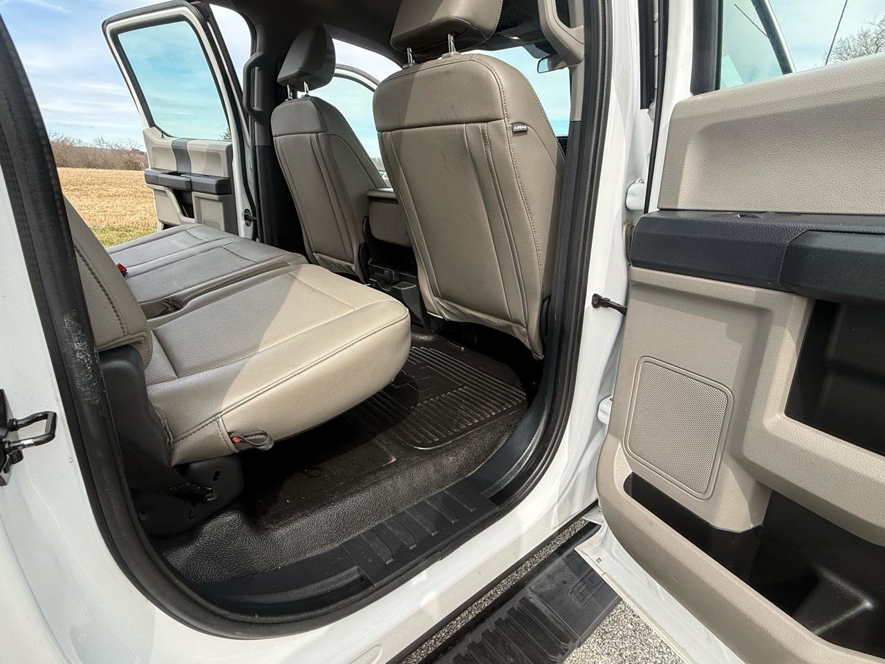 Used 2022 Ford F250 XL w/ Power Equipment Group image 17