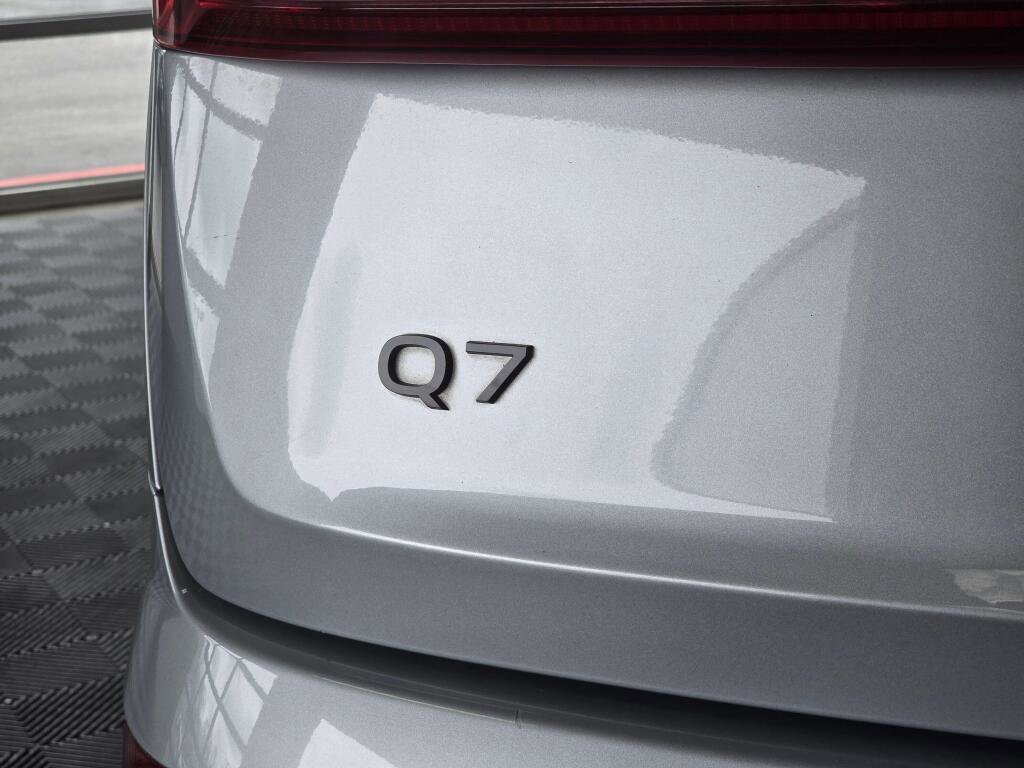 Used 2025 Audi Q7 3.0T Premium Plus image 13