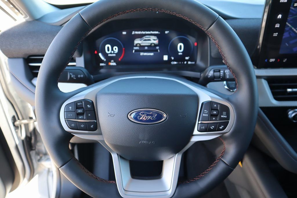 New 2026 Ford Explorer Active w/ Active Comfort Package image 3