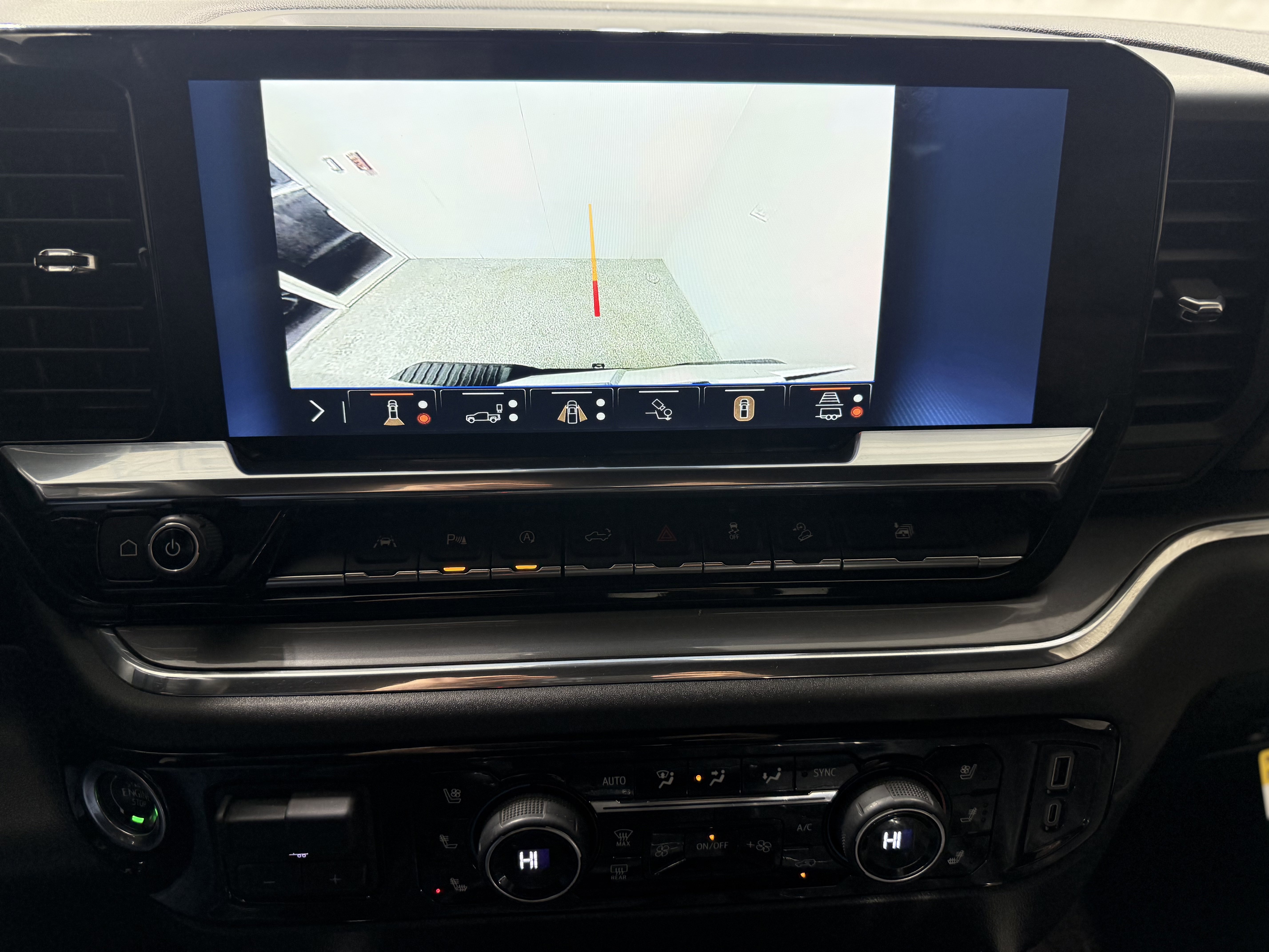 Certified 2024 Chevrolet Silverado 1500 High Country w/ Technology Package image 20