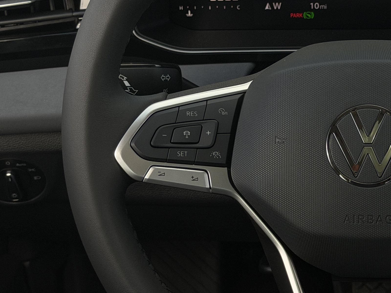 New 2026 Volkswagen Jetta SE FWD image 15