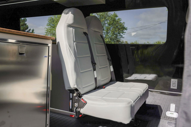 Used 2025 Mercedes-Benz Sprinter 2500 image 94